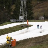 L'hiver dernier, de nombreuses stations ont vécu un cruel manque de neige, comme ici au Lac Noir, dans le canton de Fribourg (archives).